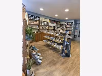 Magasin de chaussures renommé à vendre sur Hesdin