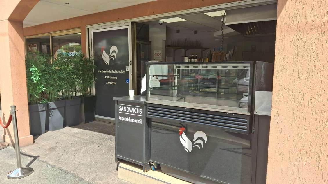 A VENDRE FONDS DE COMMERCE ROTISSERIE TRAITEUR