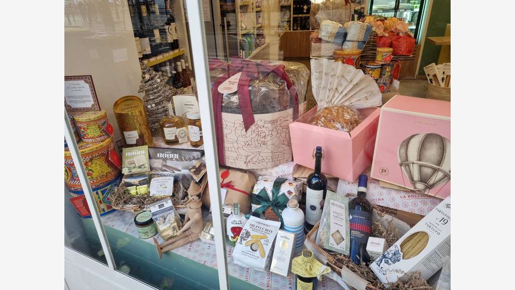 Vente magnifique épicerie traiteur italien à Paris