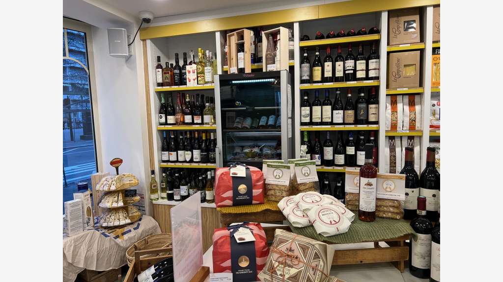 Vente magnifique épicerie traiteur italien à Paris