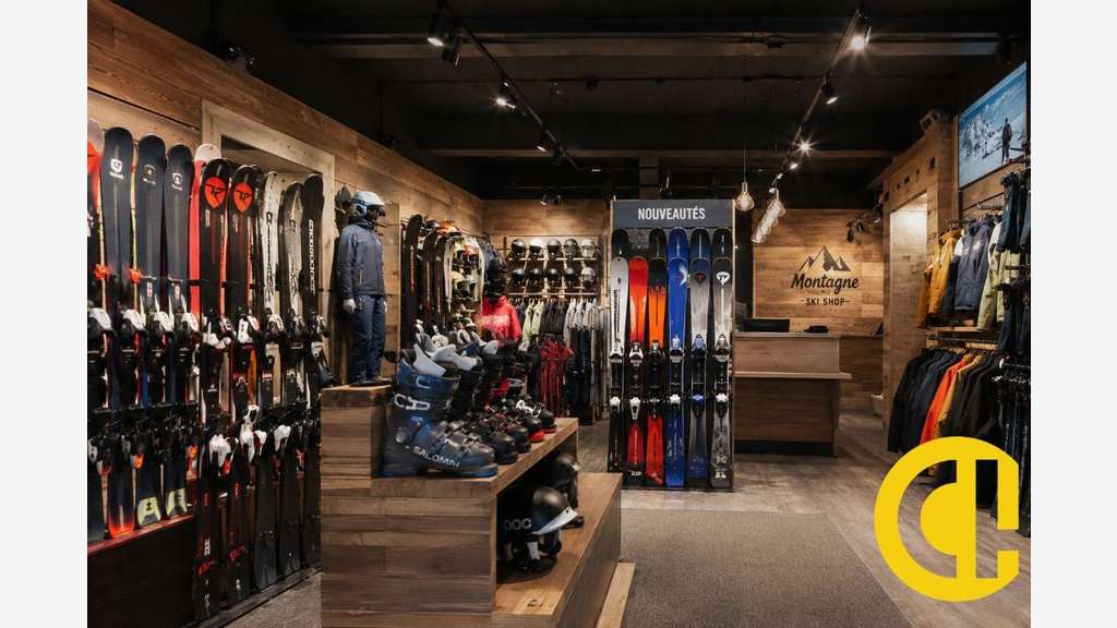 FDC magasin de sport sur la route des stations 74
