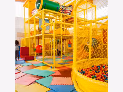 AV Parc de jeux indoor enfants 700m² à la Réunion