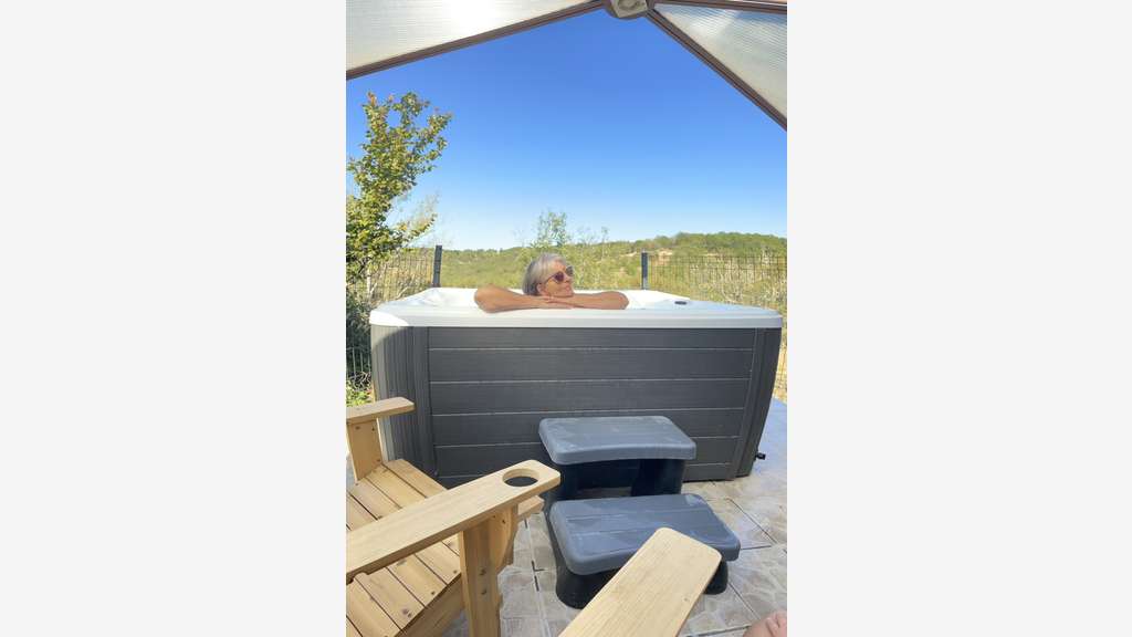 Camping 4* Premium Clé en Main (murs et fonds)
