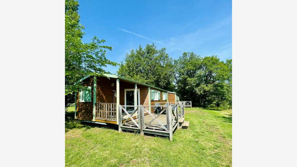 Camping 4* Premium Clé en Main (murs et fonds)