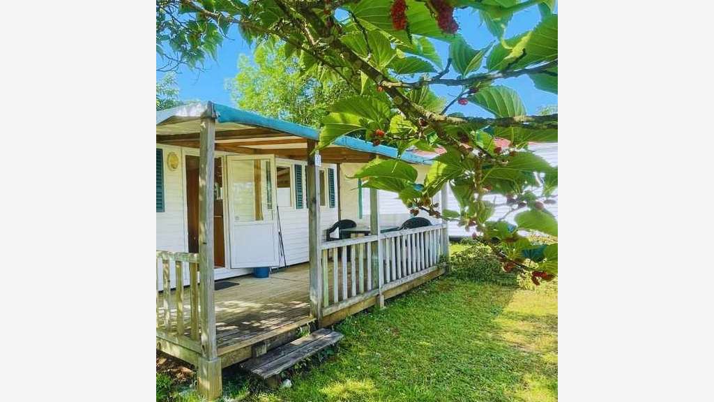 Camping 4* Premium Clé en Main (murs et fonds)