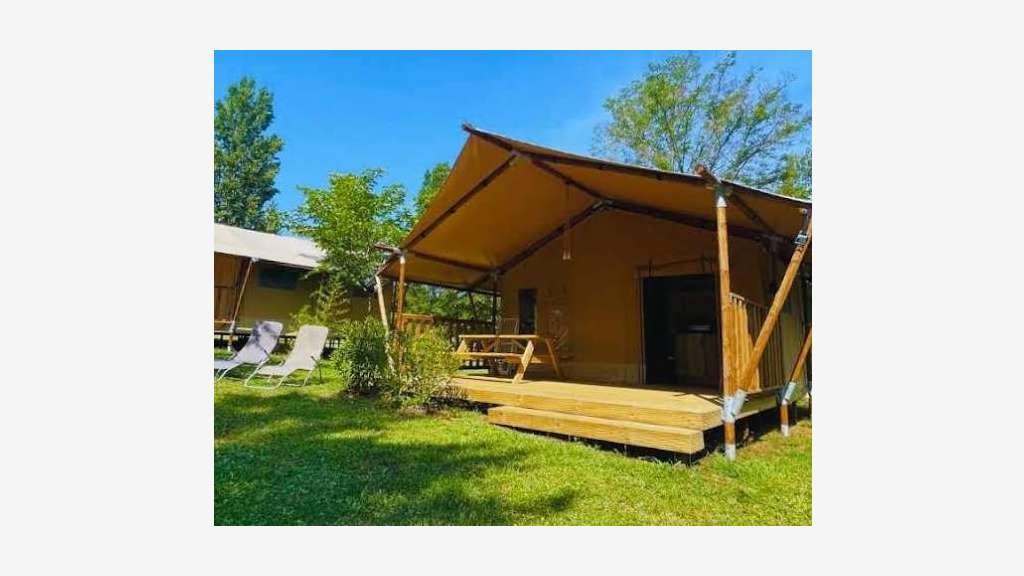 Camping 4* Premium Clé en Main (murs et fonds)