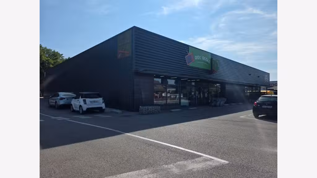 À vendre FDC dépôt-vente 600m² en ZAC à Dole