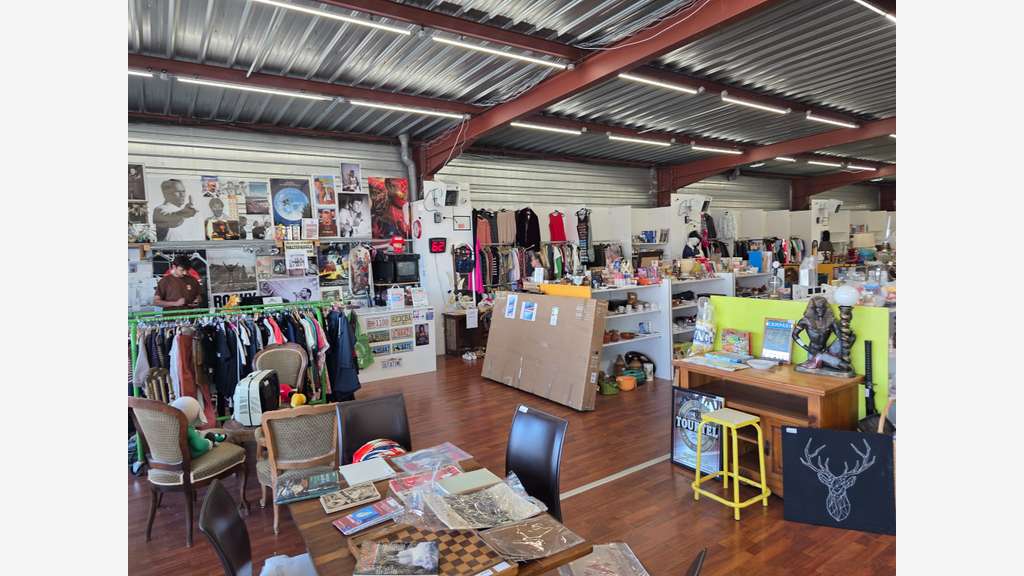 À vendre FDC dépôt-vente 600m² en ZAC à Dole