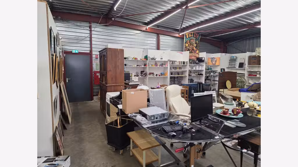 À vendre FDC dépôt-vente 600m² en ZAC à Dole