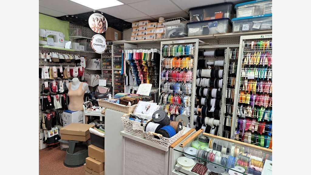 Vente FDC Mercerie Lingerie centre ville 74