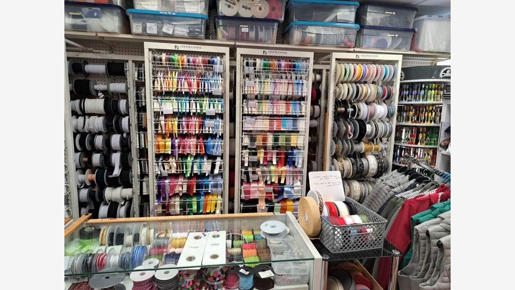 Vente FDC Mercerie Lingerie centre ville 74