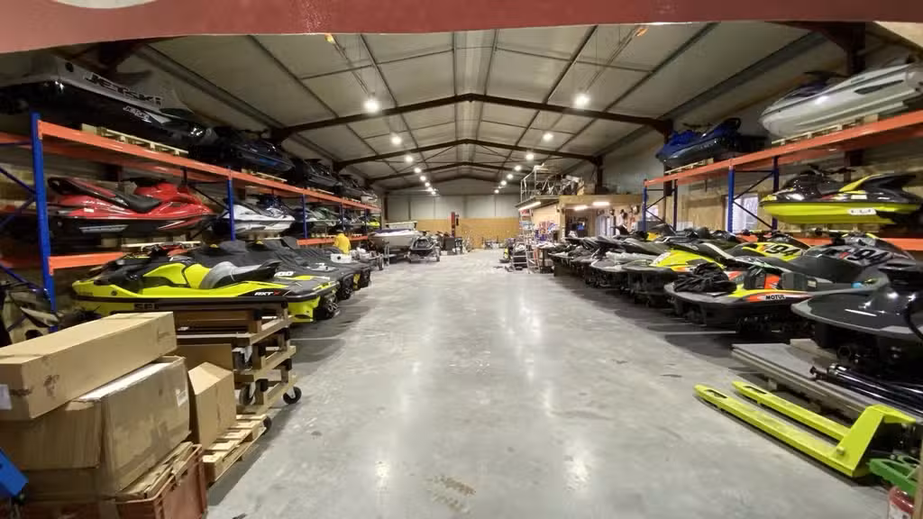 FDC garage spécialisé JET-SKI à céder