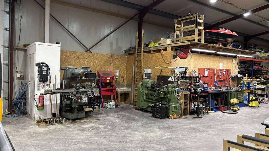 FDC garage spécialisé JET-SKI à céder