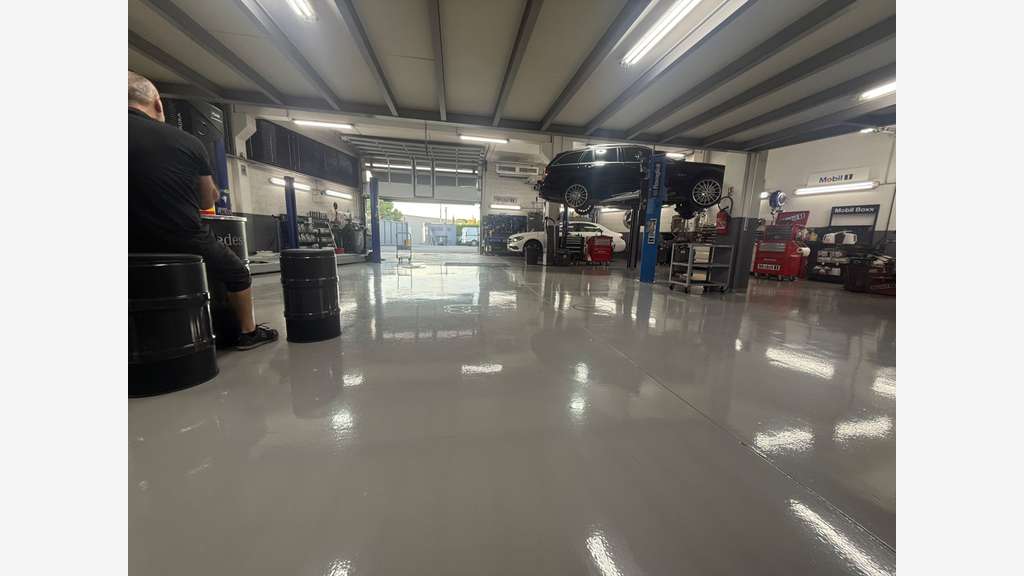 Garage automobile à reprendre à Cannes