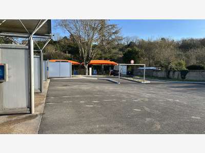 A vendre station de lavage à Châtellerault
