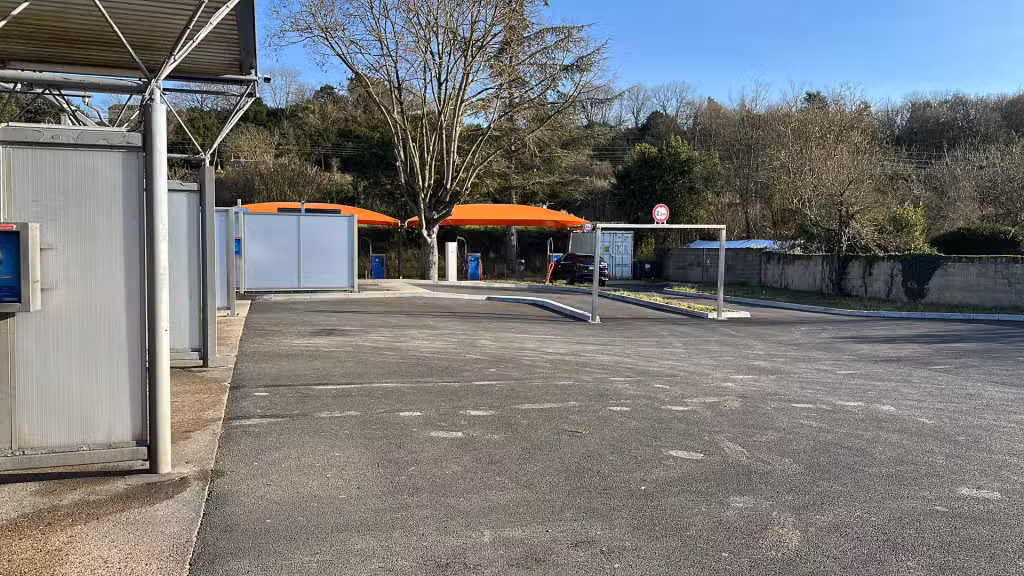 A vendre station de lavage à Châtellerault