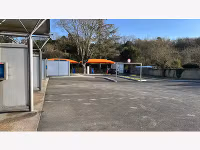 A vendre station de lavage à Châtellerault