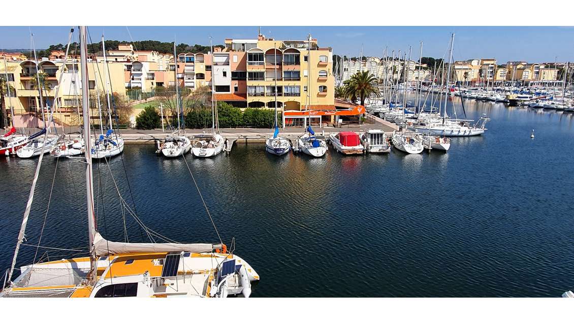 AV hôtel murs et fonds Littoral face Marina Aude