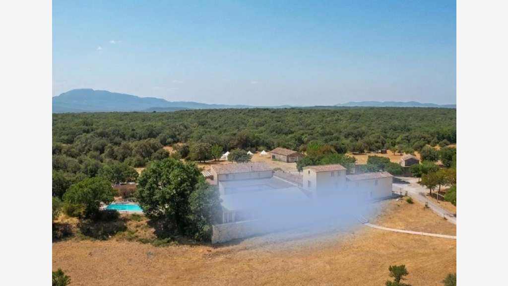 Domaine événementiel,hotel et restaurant en nature