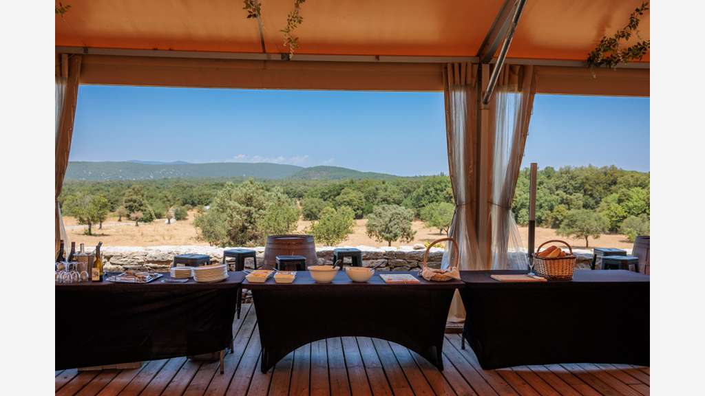 Domaine événementiel,hotel et restaurant en nature