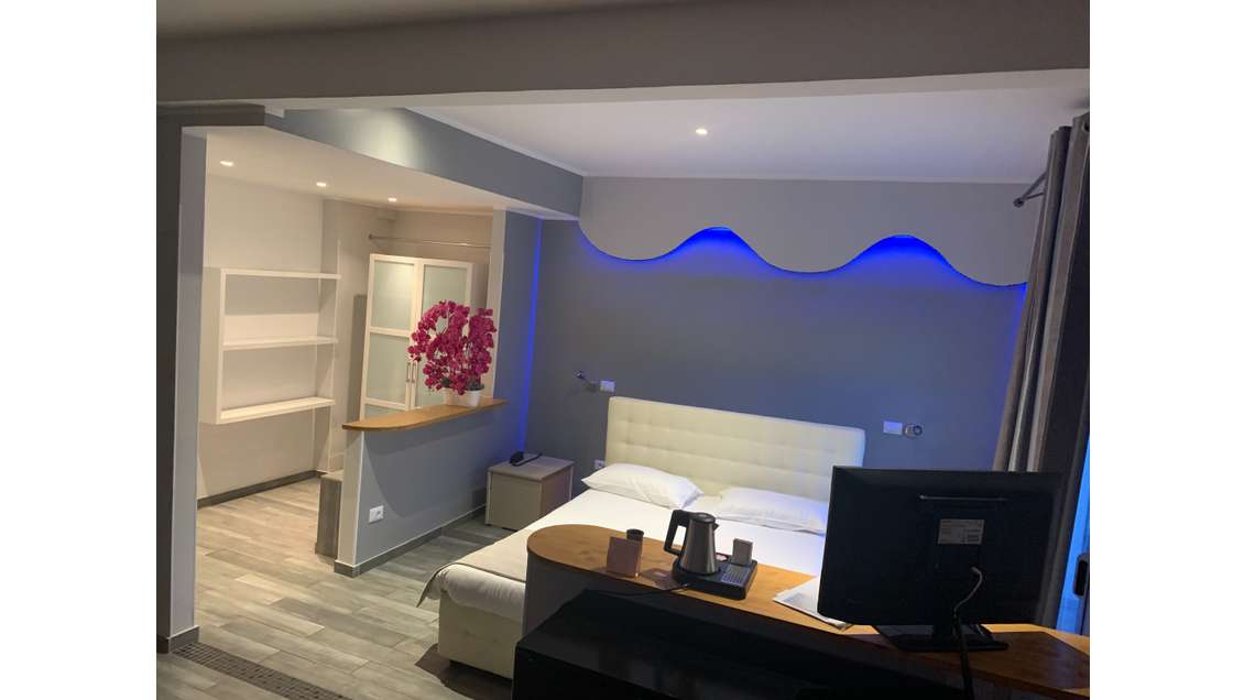 Vente FDC hôtel *** avec piscine à Juan Les Pins