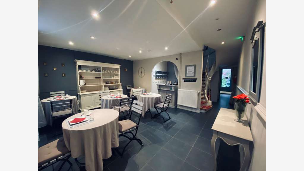 Vente hôtel ** à Nantes avec grande partie privée