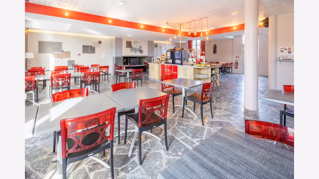 Hôtel*** bureau rentable 54 chambres – EBE 215 K€.