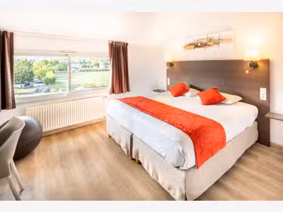 Hôtel*** bureau rentable 54 chambres – EBE 215 K€.