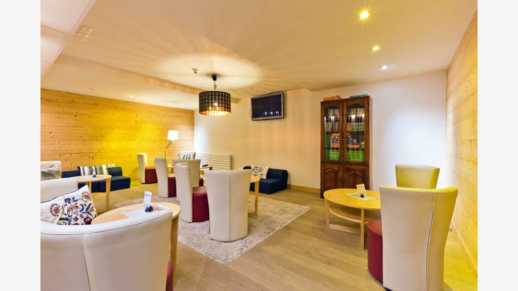 A vendre hôtel restaurant au Grand Massif 74