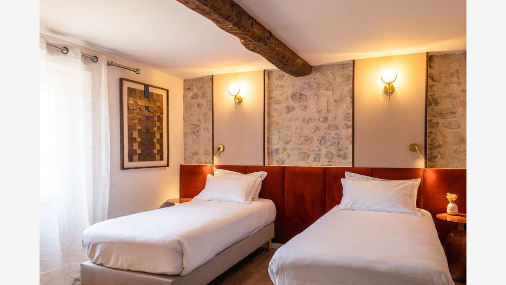 A vendre hôtel restaurant dans Gorges du Verdon