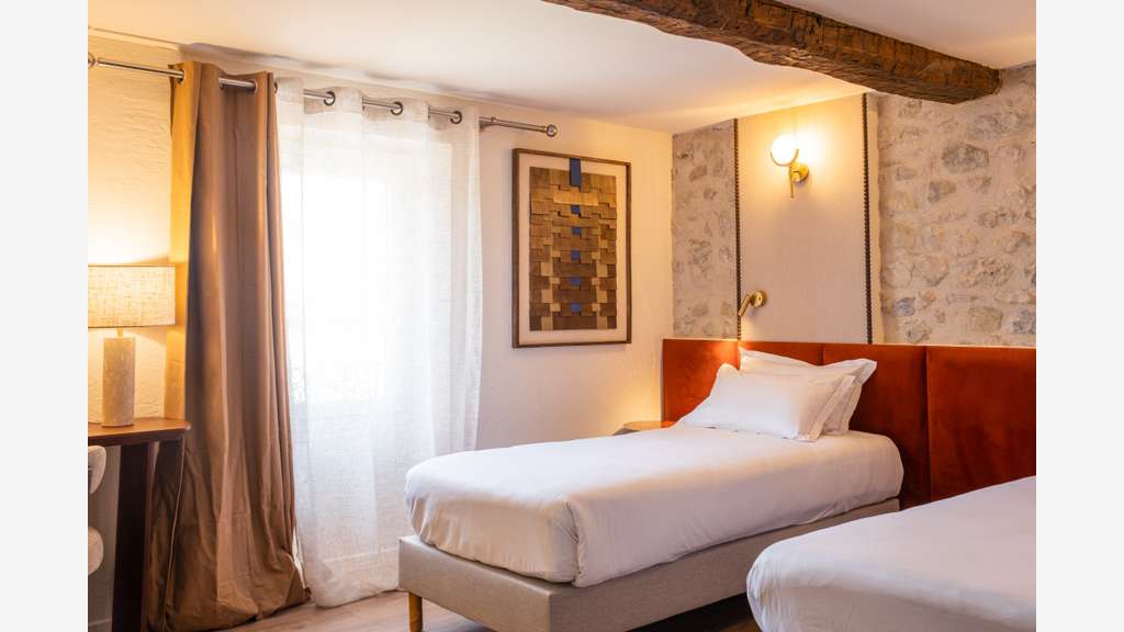 A vendre hôtel restaurant dans Gorges du Verdon