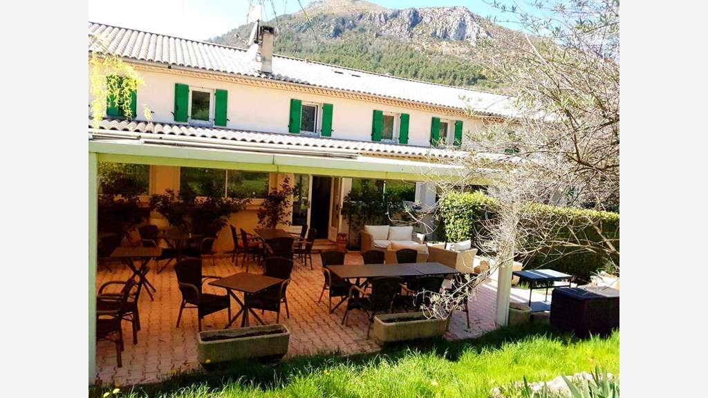 A vendre hôtel restaurant dans Gorges du Verdon