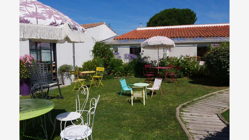 Murs et fonds Hôtel bureau ** sur Ile d'Oléron