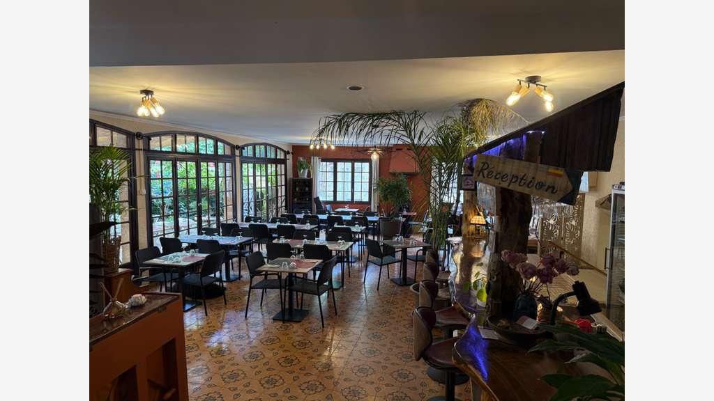 Opportunité Hotel Bar Resto unique clé en main 04