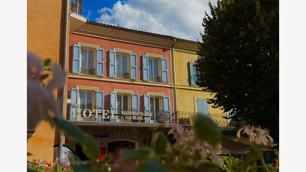 Opportunité Hotel Bar Resto unique clé en main 04