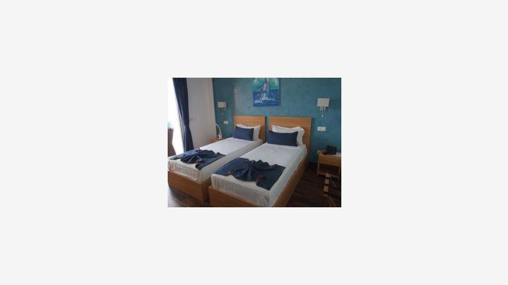 Vend Hotel **** Blue Marlin avec vue sur la baie