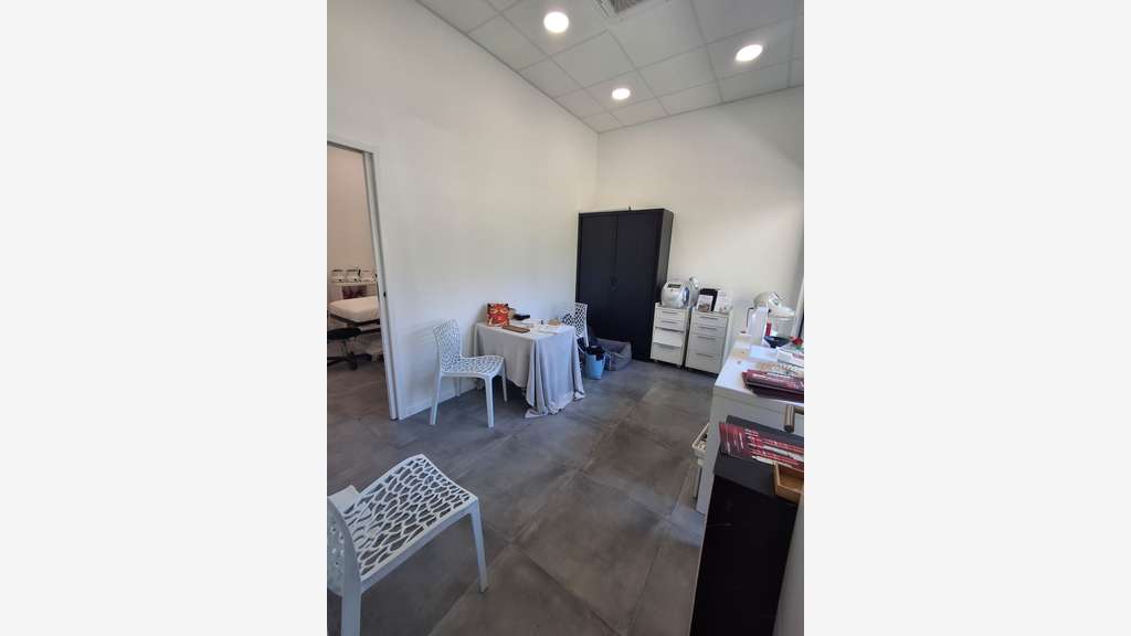 AV institut de beauté 84K dans le 06