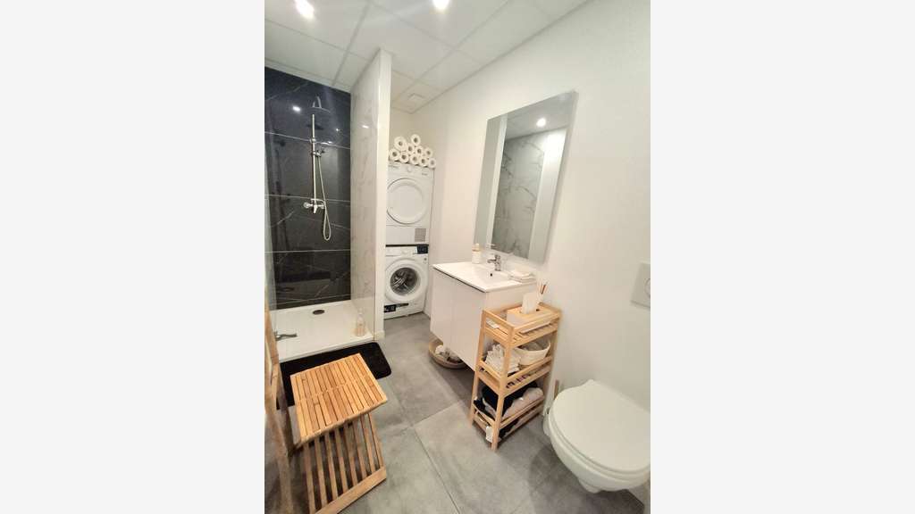 AV institut de beauté 84K dans le 06