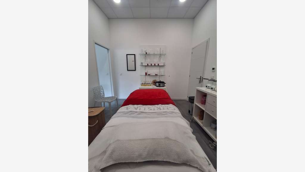 AV institut de beauté 84K dans le 06