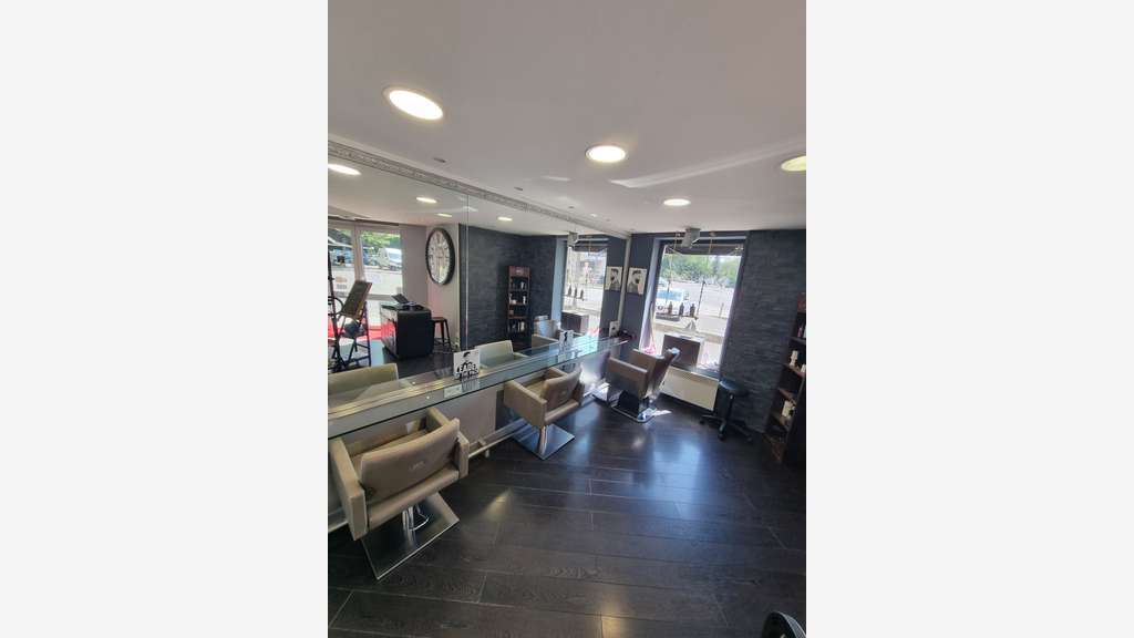 Vente FDC salon de coiffure clé en main à Pau