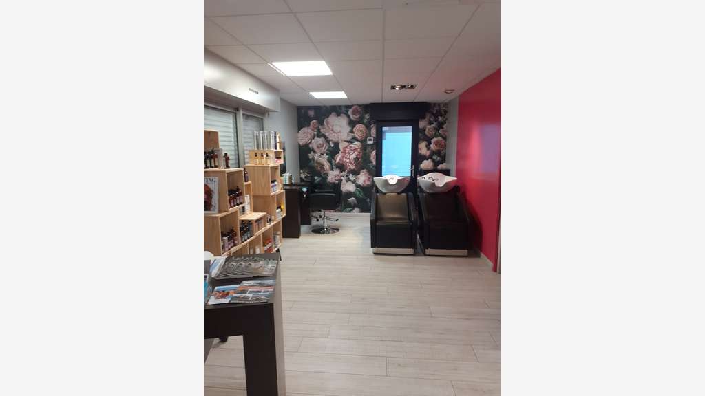 A vendre FDC salon de coiffure bord de mer 56