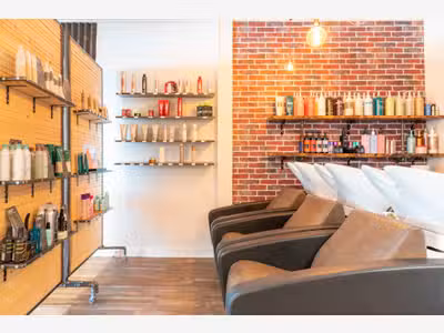 Salon de coiffure à vendre en bord de Loire