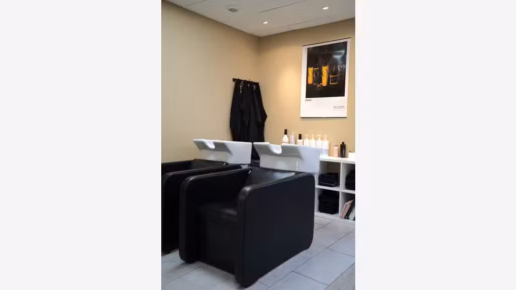 Salon de coiffure à vendre à Montgermont fond & mu