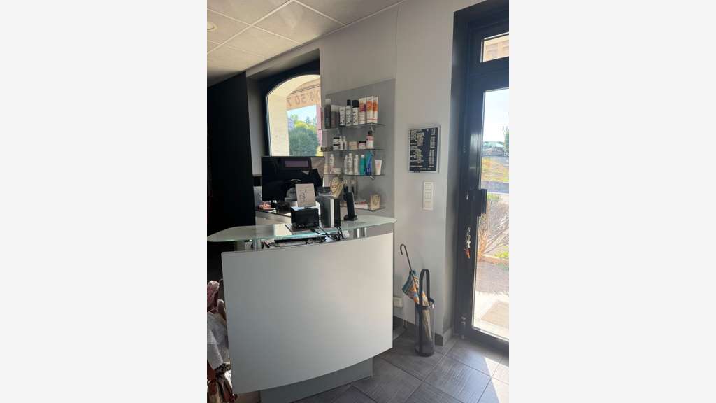 Vends salon de coiffure à Evian Les Bains