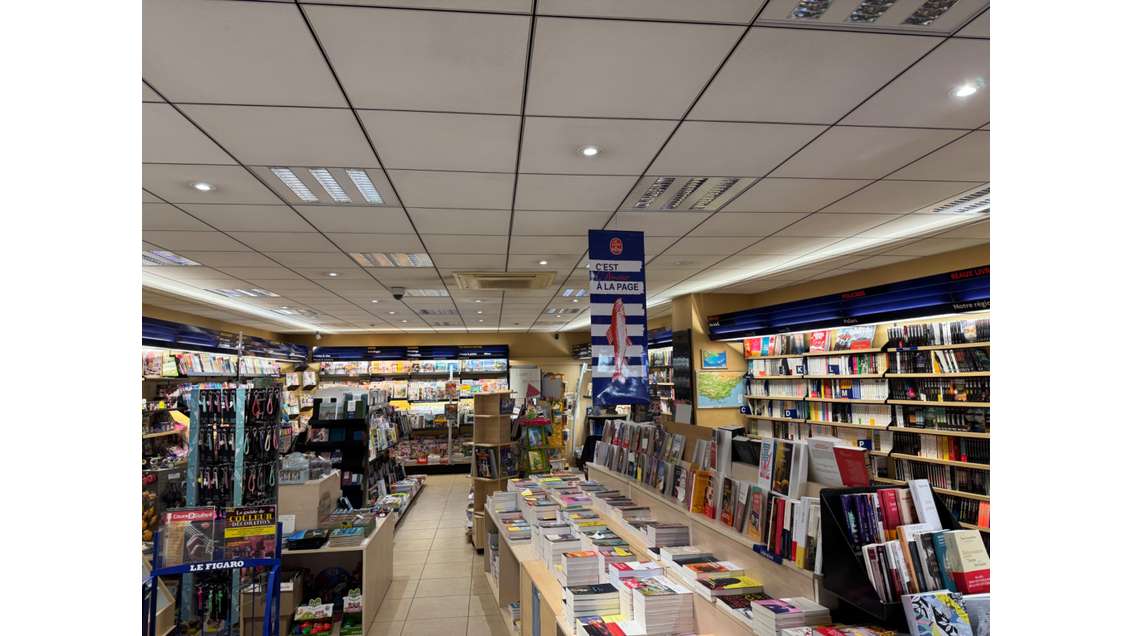 AV librairie ville balnéaire Golfe de St-Tropez