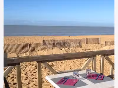 CAFE RESTAURANT BORD DE PLAGE