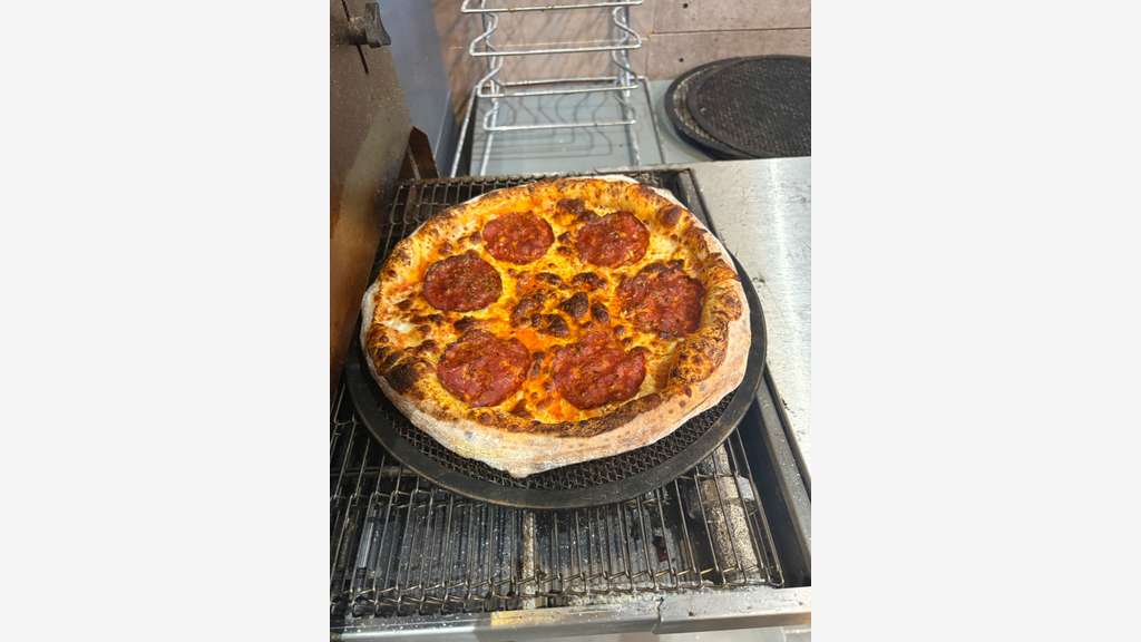 Rare : Ensemble Restauration + Pizzeria + Lic 4