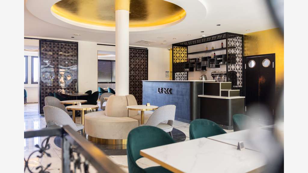 Restaurant 400 m² 140 couverts  3 salles bry s/m