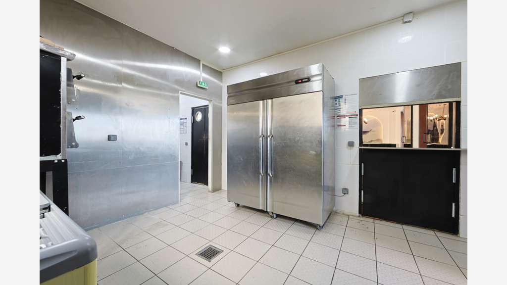 Restaurant 400 m² 140 couverts  3 salles bry s/m