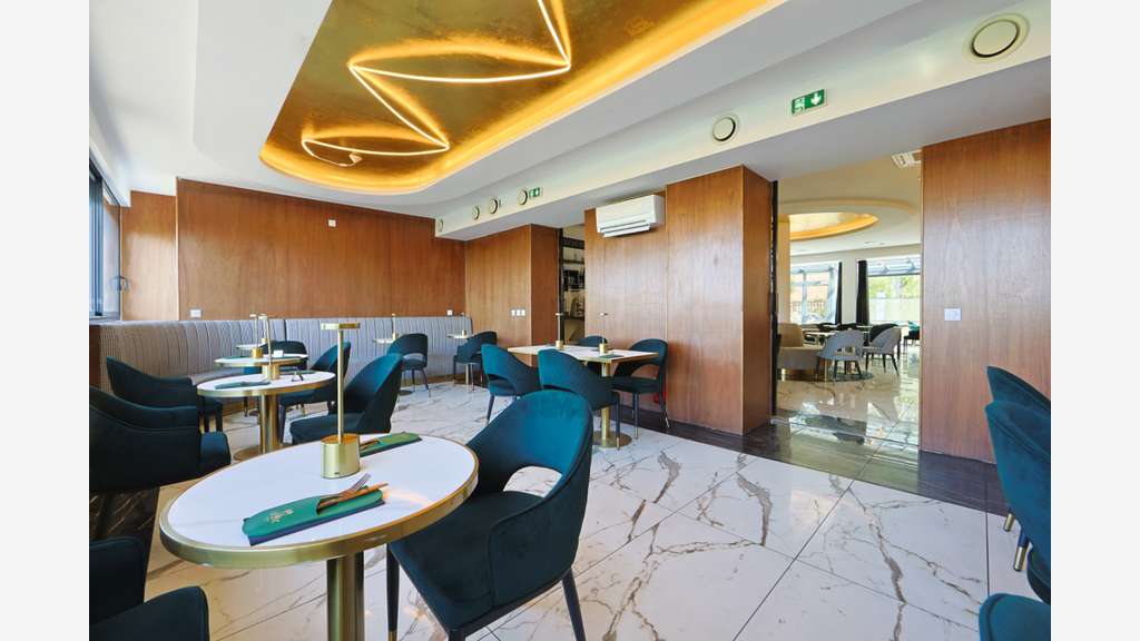 Restaurant 400 m² 140 couverts  3 salles bry s/m